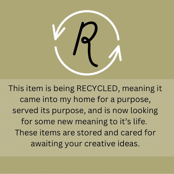 Meet your Posher, Cassandra - Picture 2 of 4